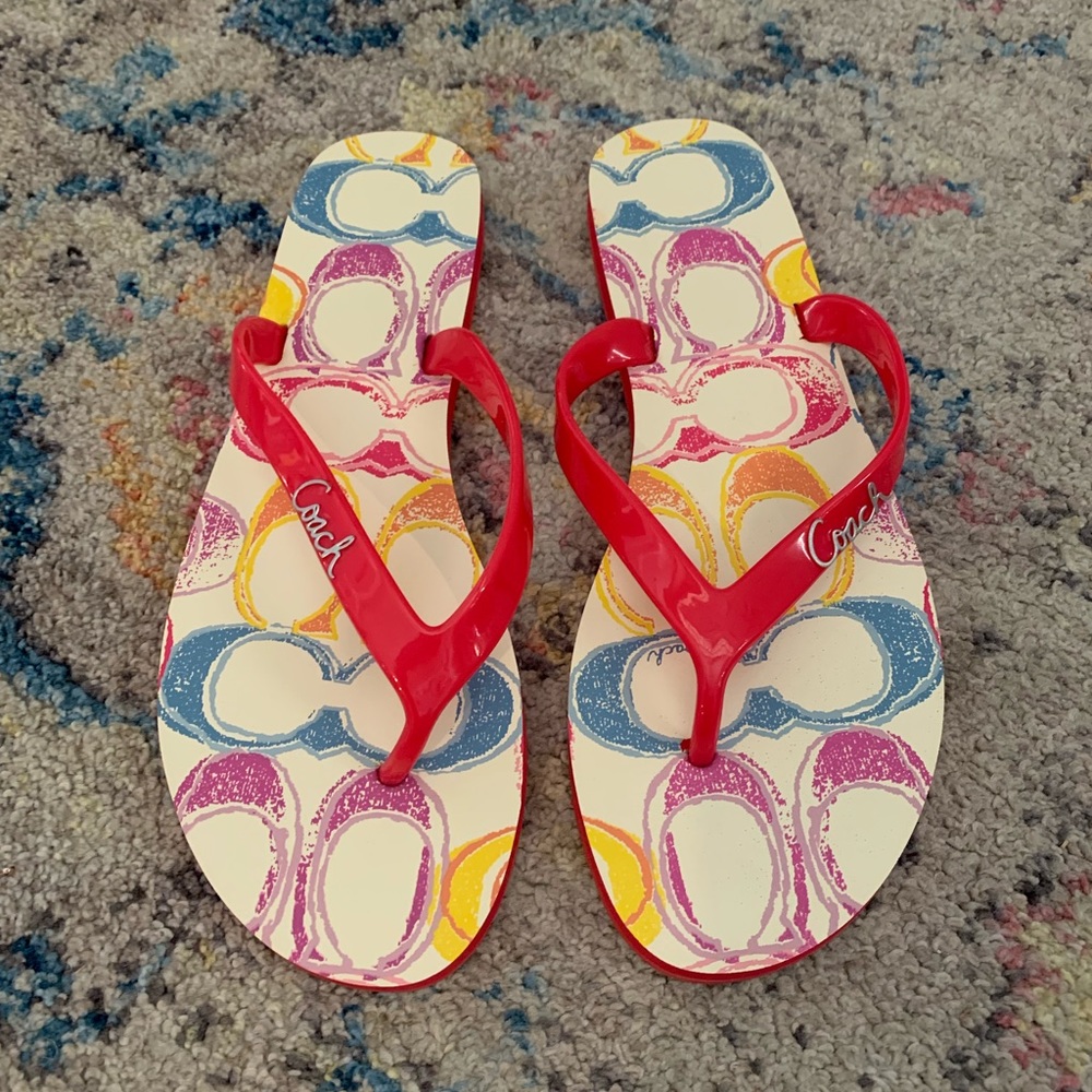 New coach flip flops signature